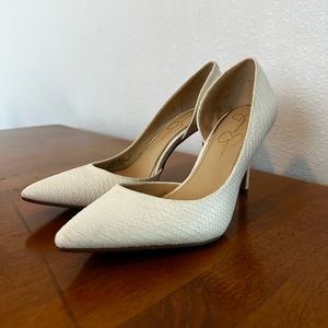 Jessica Simpson white snakeskin pumps size 8.5